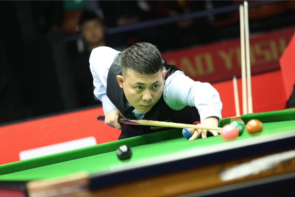 球员之间强 球员之间强